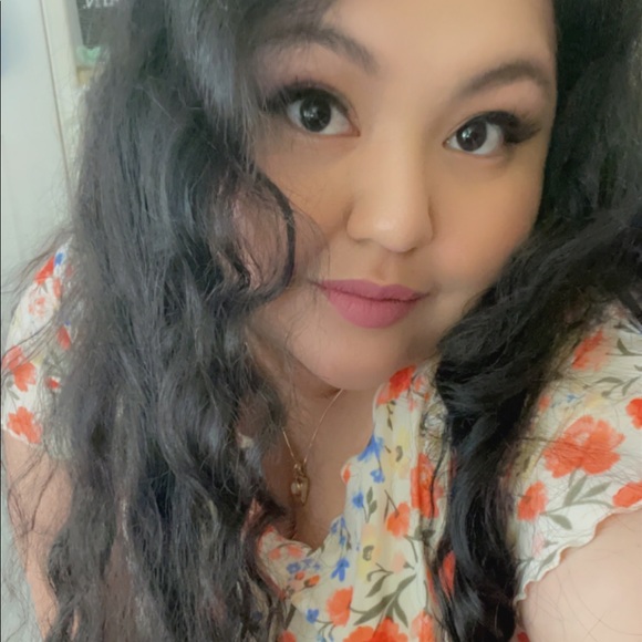 Meet your Posher, Juliana - Picture 5 of 5